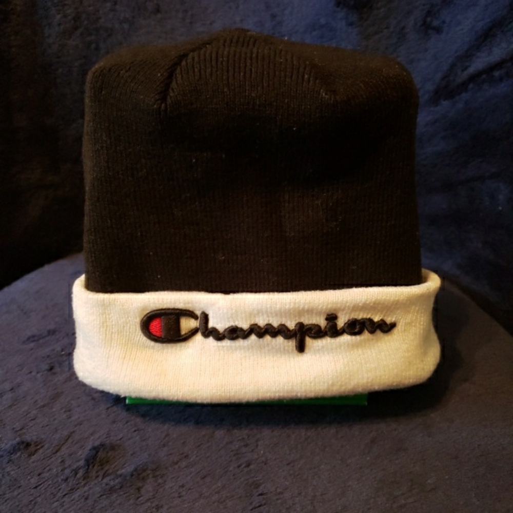 Champion Two-Tone Black and White Beanie